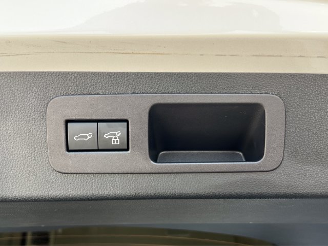 Used 2023 Lexus LX 600 4WD w/ Appearance Package image 22