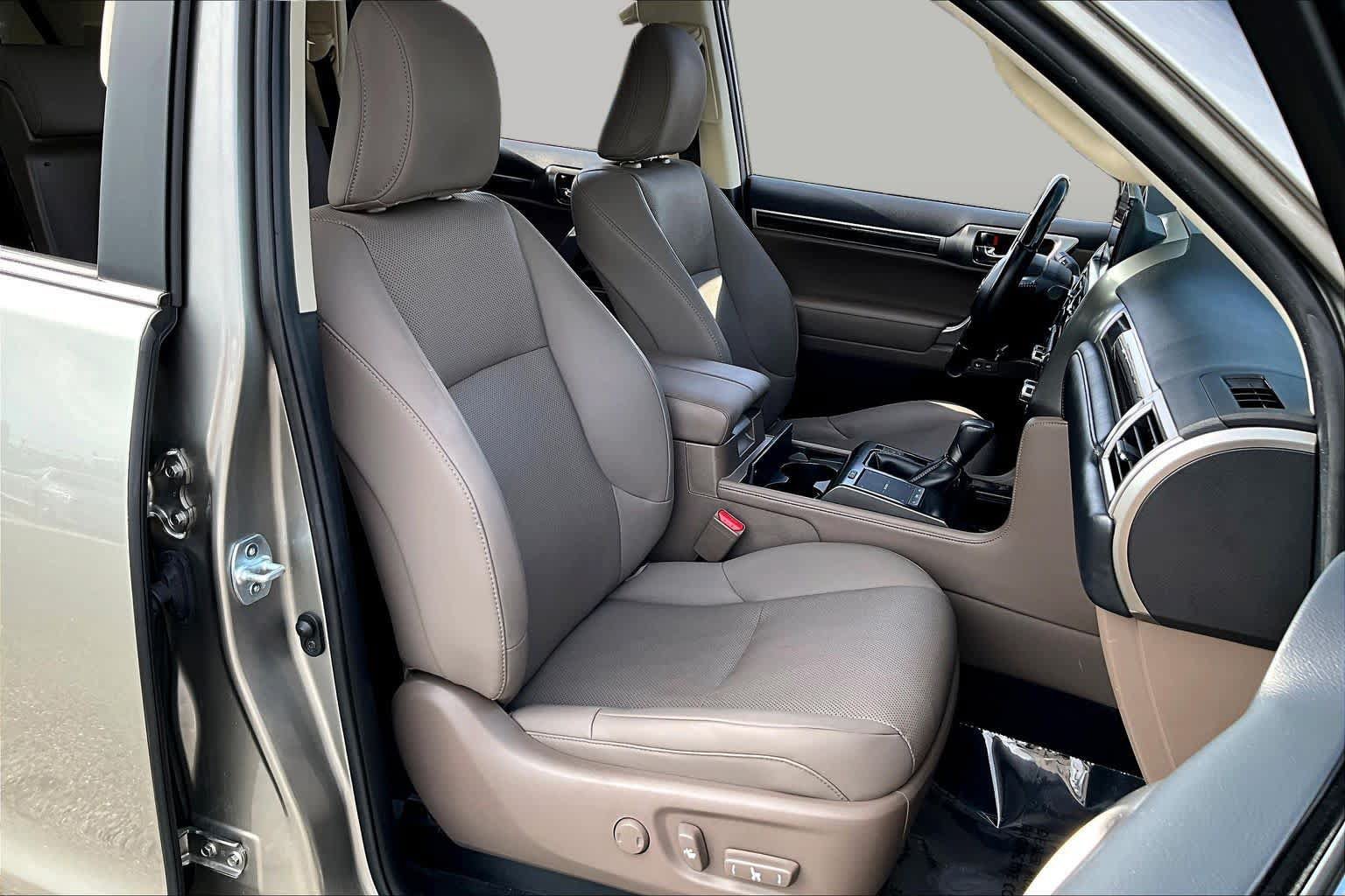 Used 2022 Lexus GX 460 Premium w/ Premium Plus Package AWD/4WD image 9