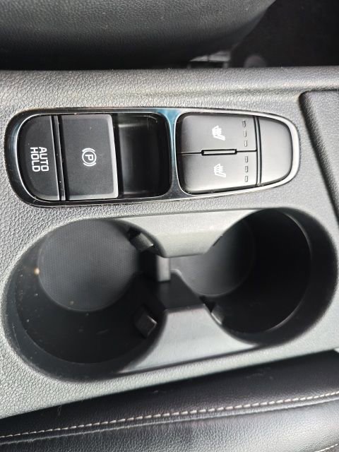 Used 2022 Kia Niro EX image 25