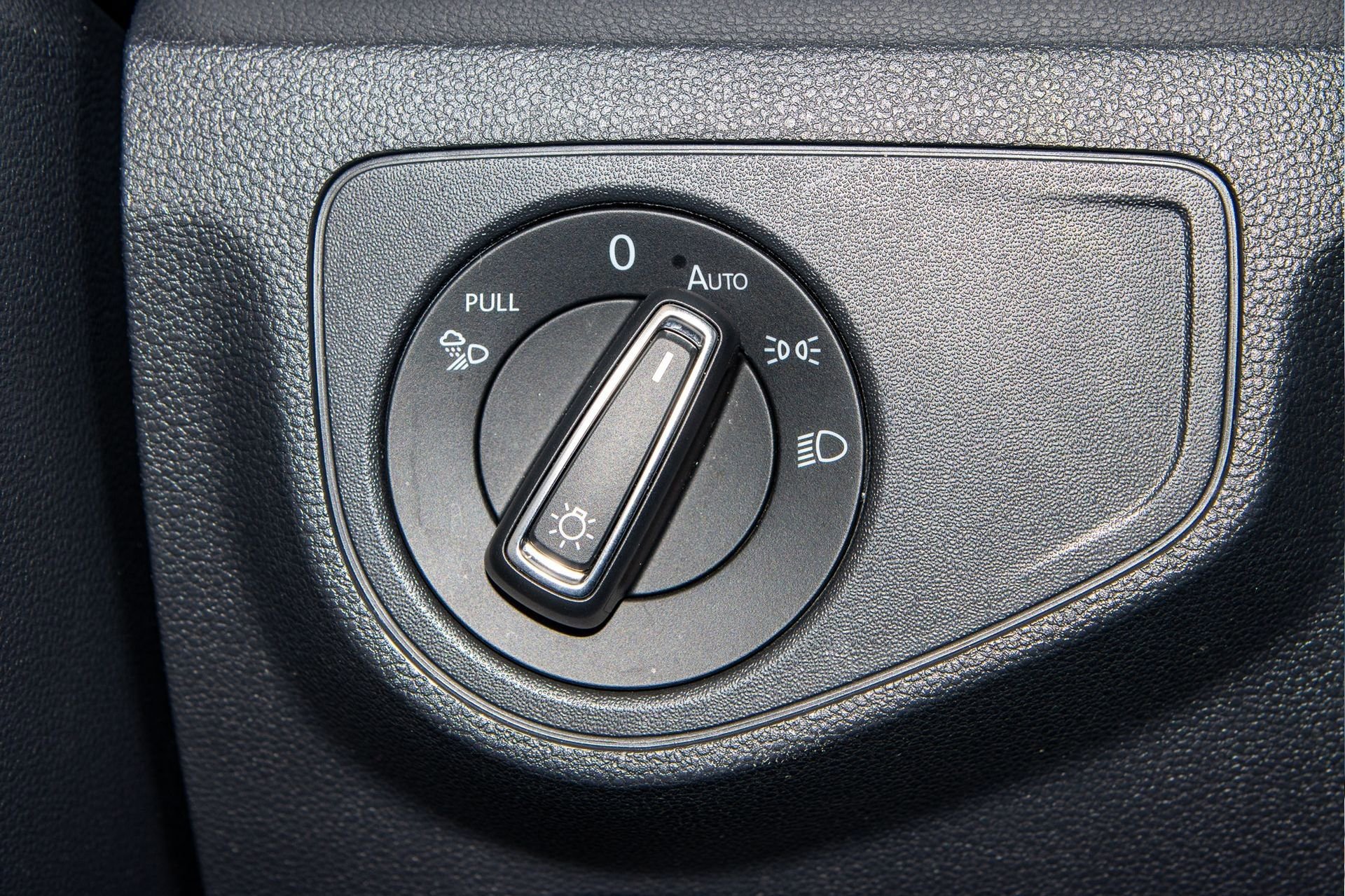 Used 2022 Volkswagen Atlas SEL Premium image 29