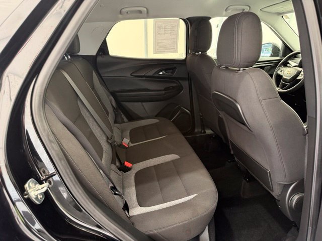 Used 2025 Chevrolet TrailBlazer LT AWD/4WD image 23