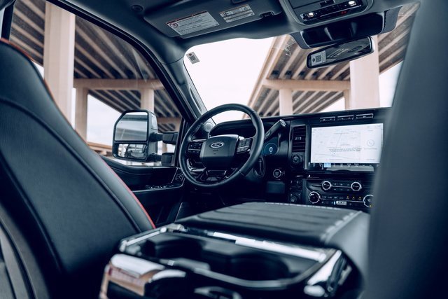 New 2026 Ford F250 Lariat w/ Black Appearance Package image 38