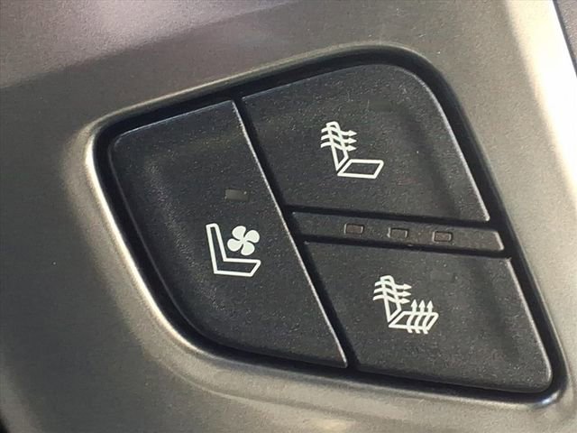 Used 2018 Chevrolet Silverado 1500 LTZ w/ LTZ Plus Package image 16