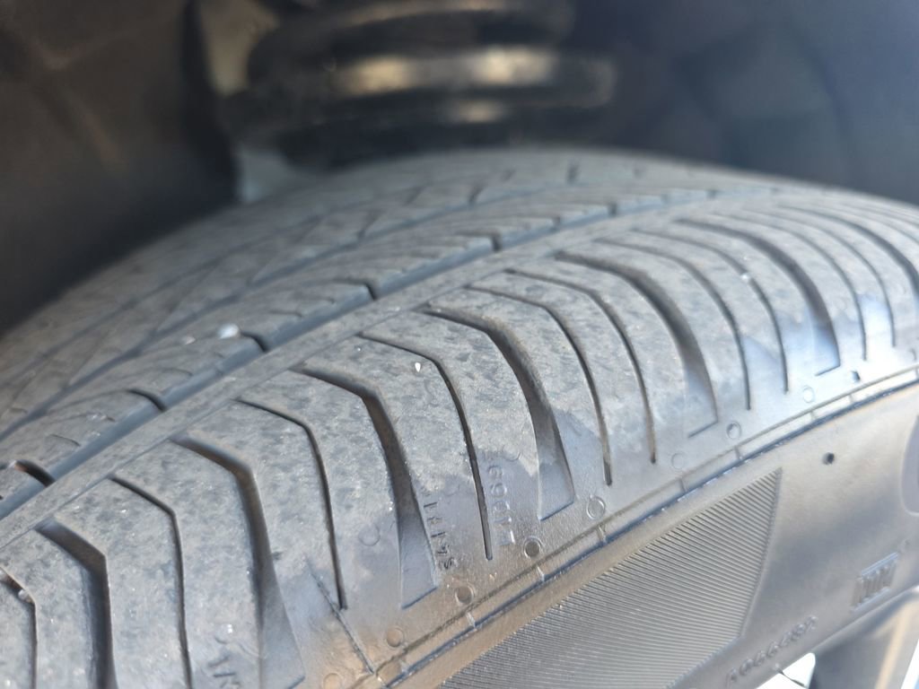 Used 2024 Cadillac XT4 Sport image 29