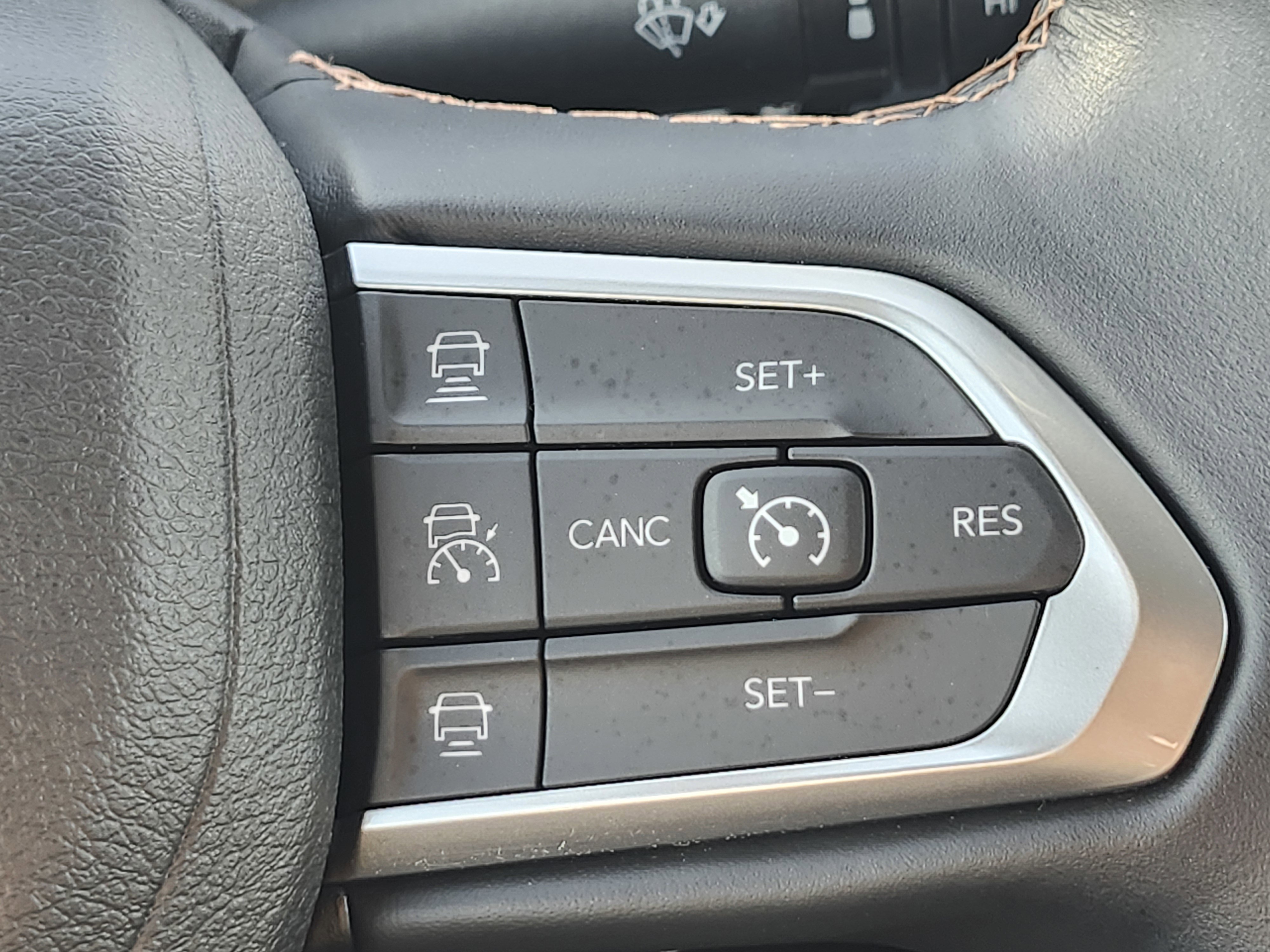 Used 2022 Jeep Compass Limited image 31