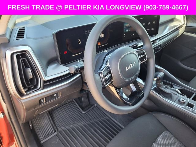 Used 2025 Kia Sorento LX image 15