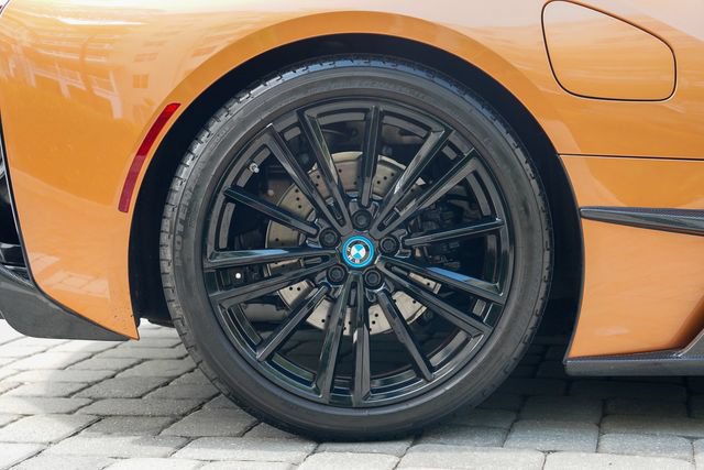 Used 2019 BMW i8 Roadster AWD/4WD image 32