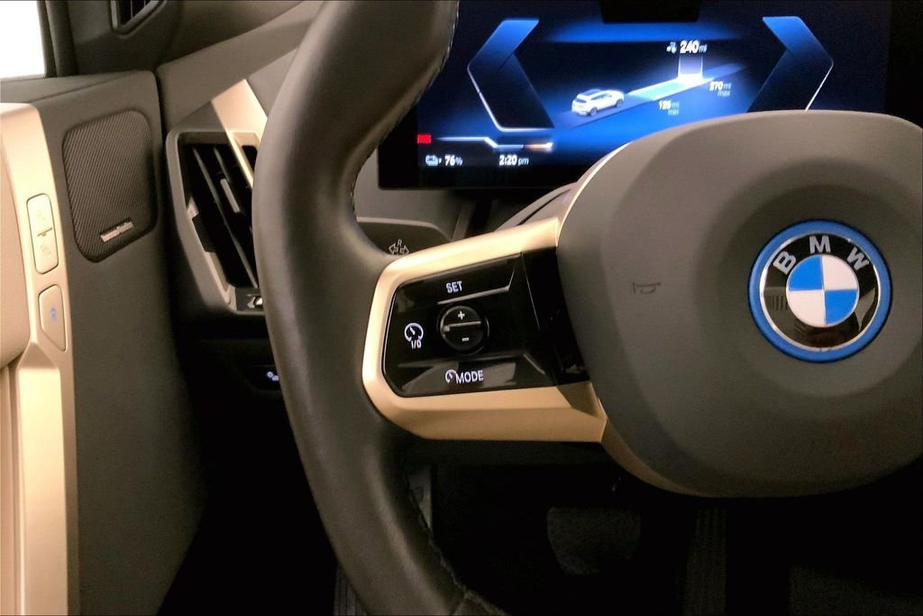 Certified 2023 BMW iX xDrive50 w/ Premium Package AWD/4WD image 18