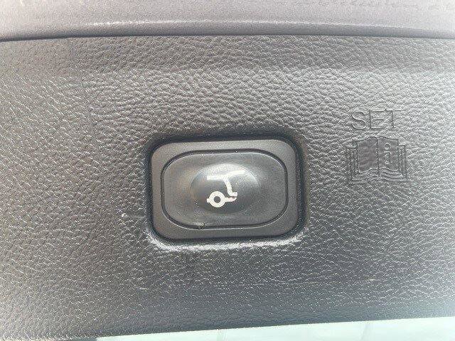 Used 2022 Ford Edge Titanium image 16