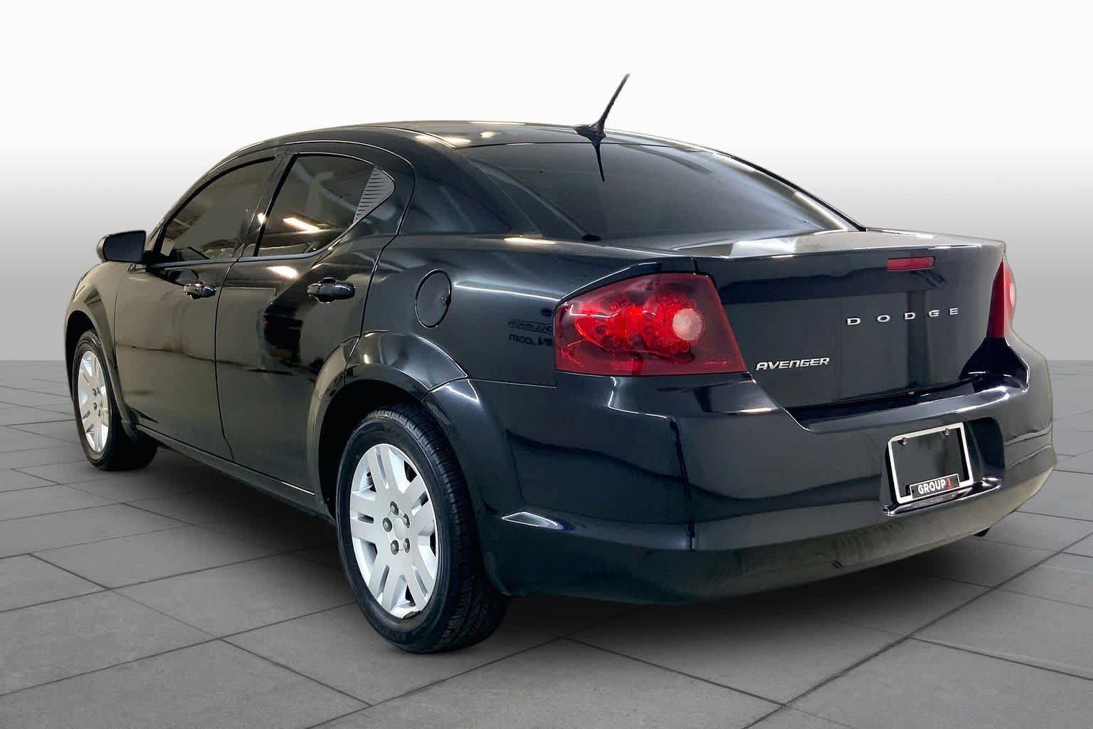 Used 2013 Dodge Avenger SE FWD image 10