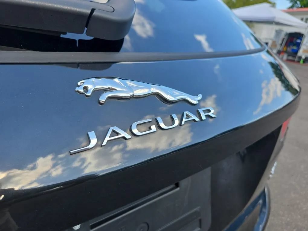 Used 2019 Jaguar F-PACE Premium AWD/4WD image 10