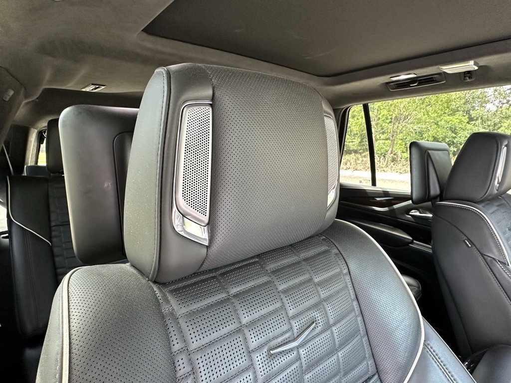 Certified 2023 Cadillac Escalade Sport Platinum w/ LPO, ONYX Package image 9