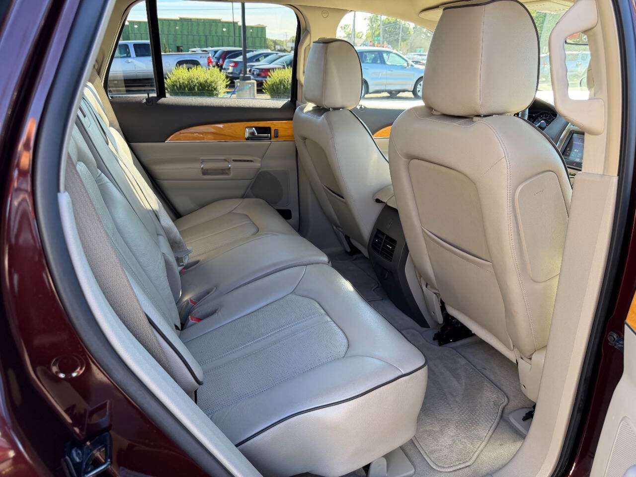 Used 2012 Lincoln MKX AWD image 12