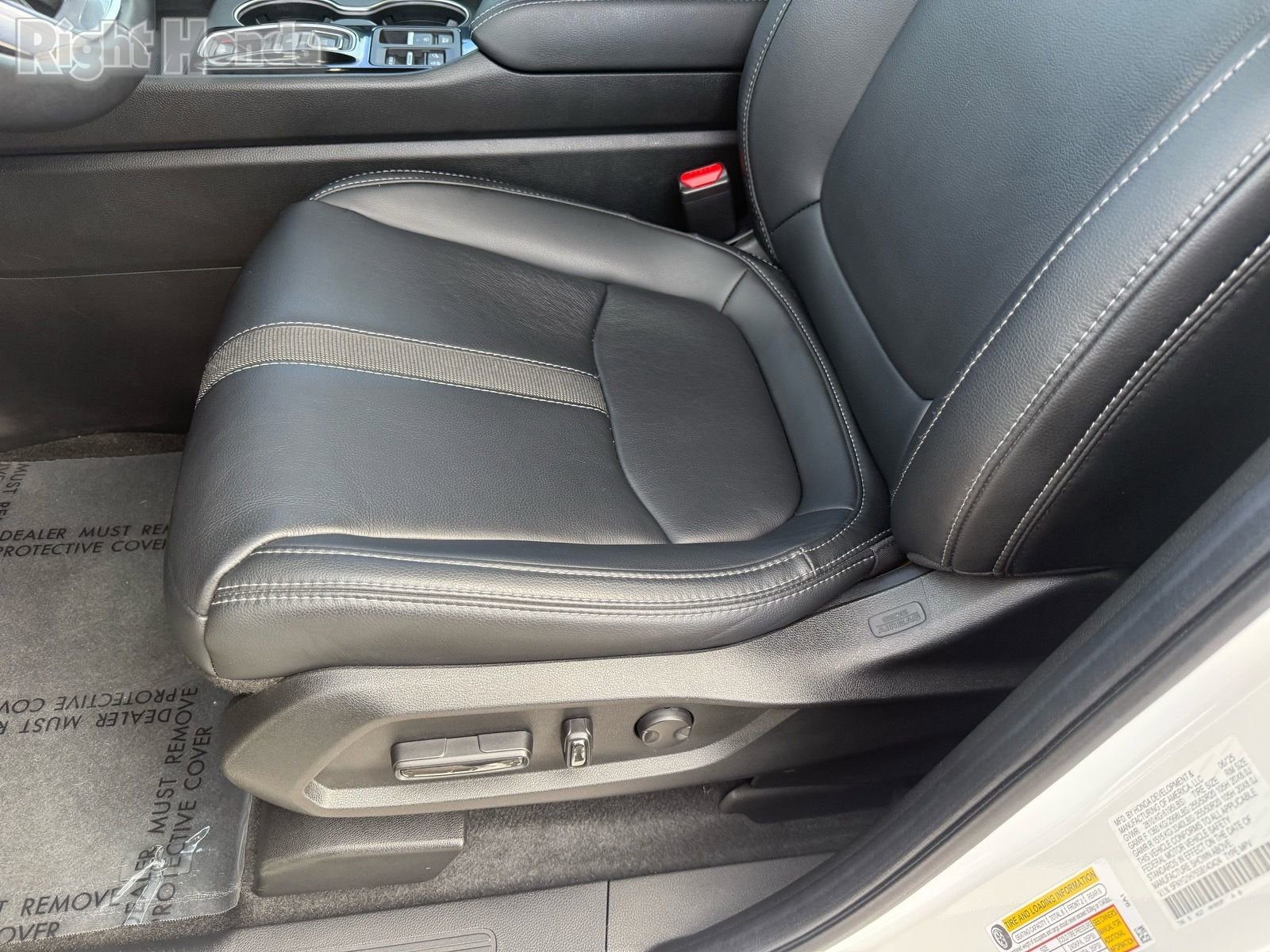 Certified 2025 Honda Pilot Touring image 14