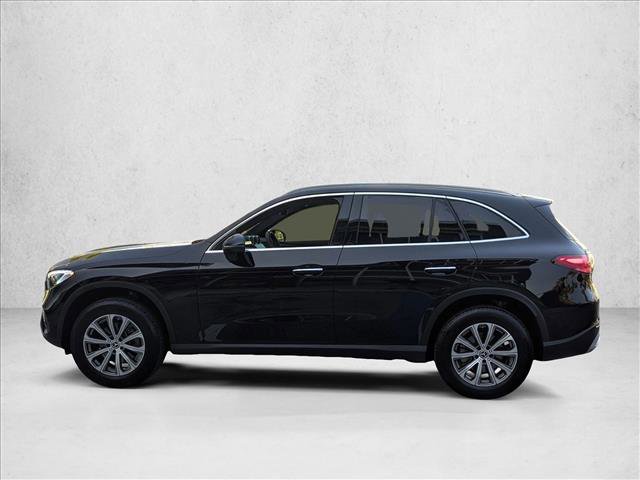 Used 2025 Mercedes-Benz GLC 300 4MATIC image 9