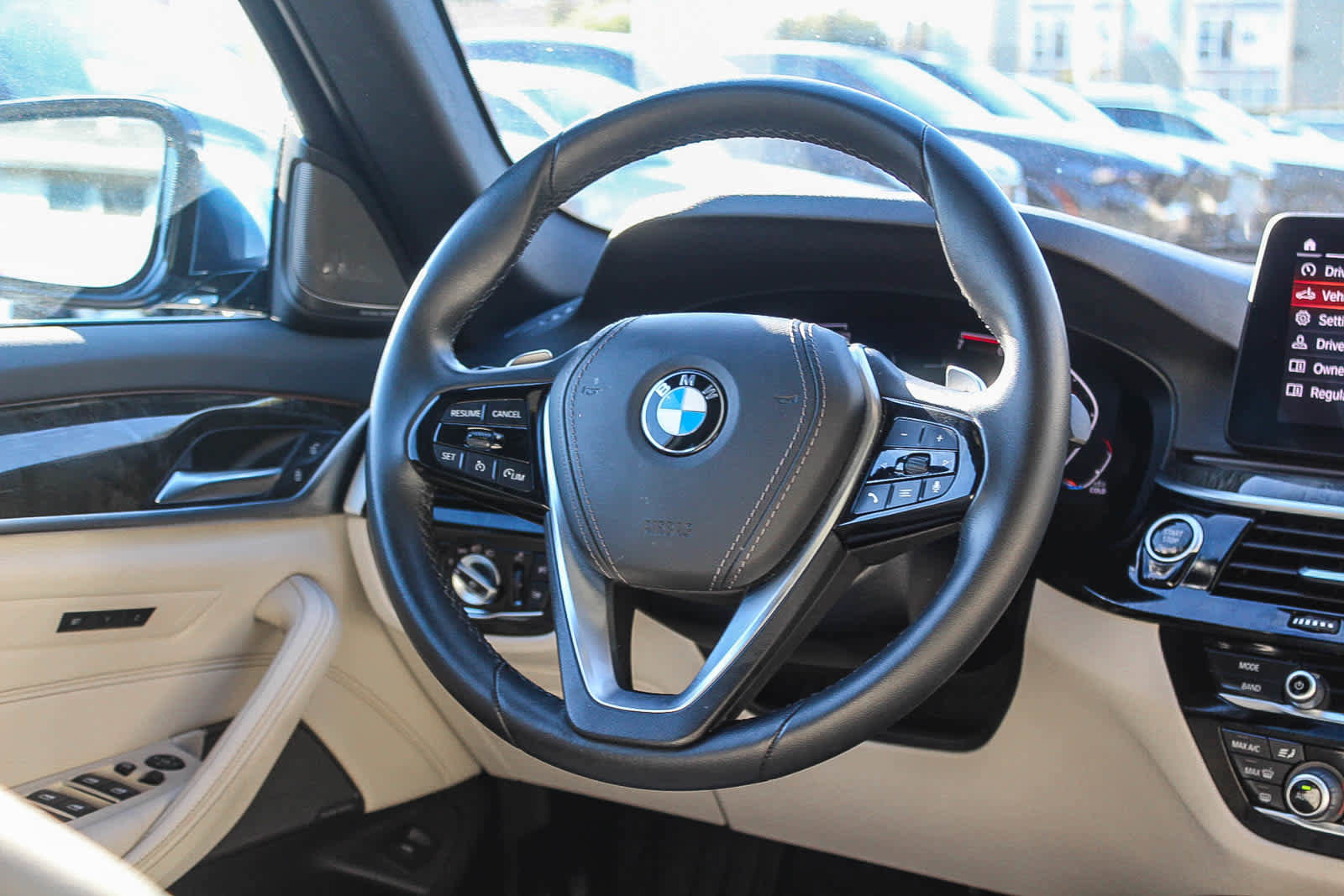 Certified 2023 BMW 530i w/ Premium Package image 15