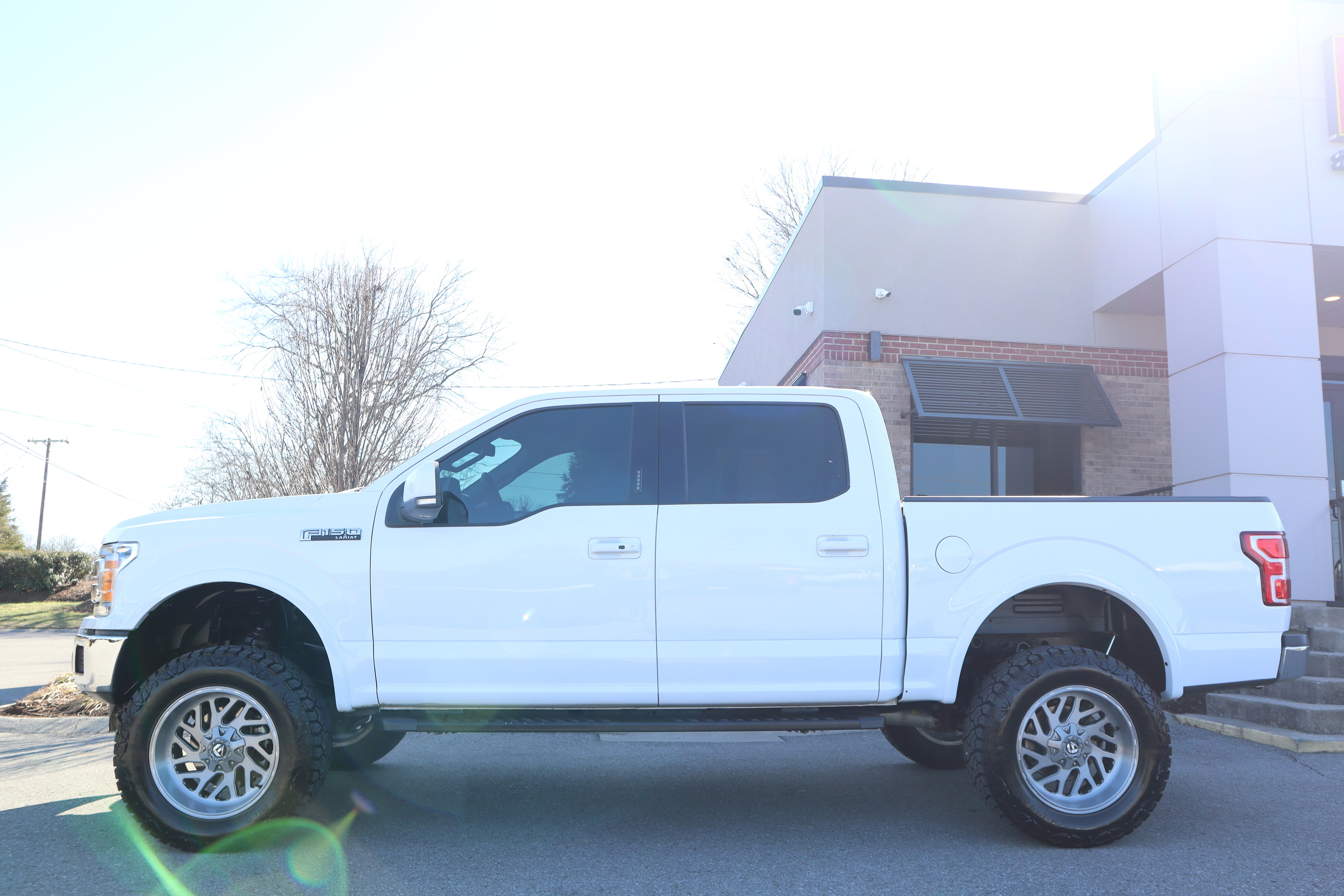 Used 2019 Ford F150 Lariat image 10