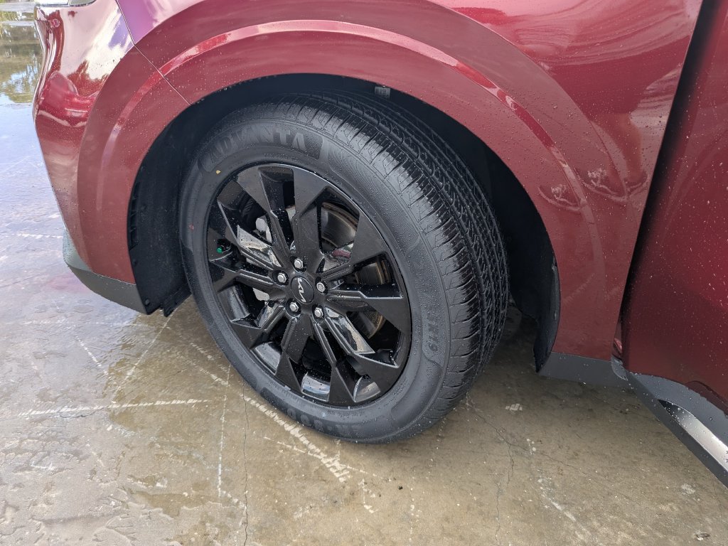 Certified 2024 Kia Carnival SX FWD image 38