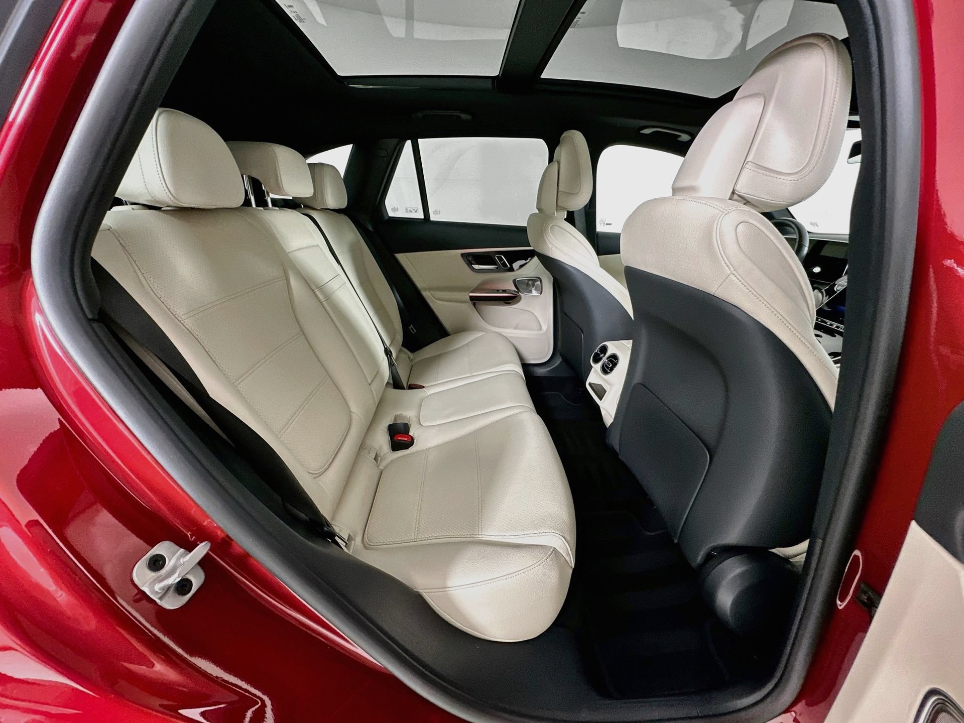 Certified 2026 Mercedes-Benz GLC 300 image 30
