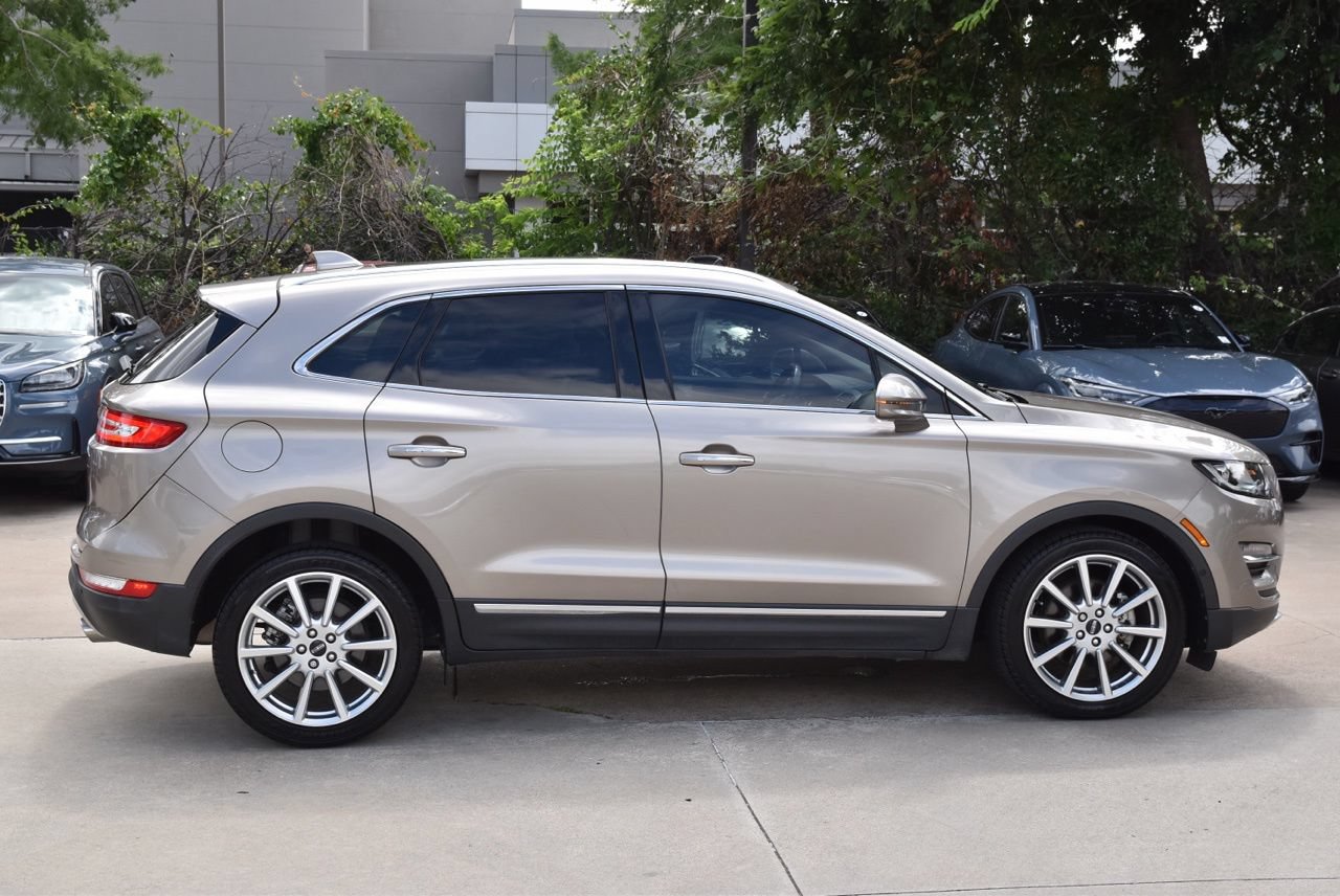 Used 2019 Lincoln MKC Reserve w/ MKC Technology Package FWD image 6
