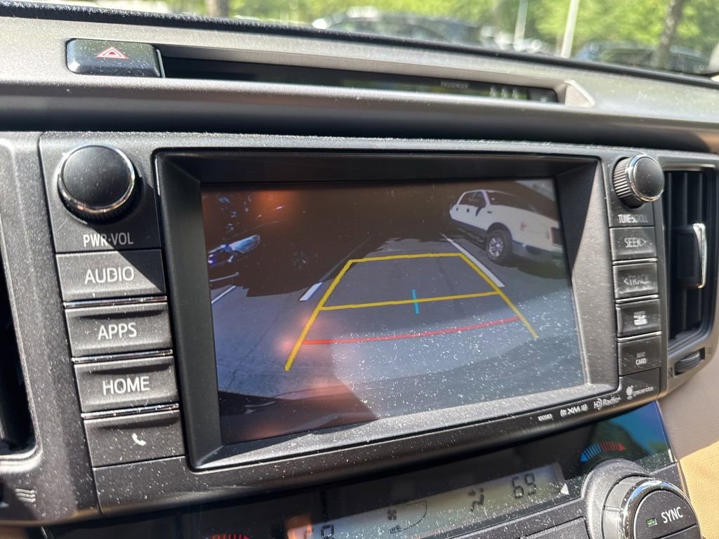 Used 2017 Toyota RAV4 XLE FWD image 4