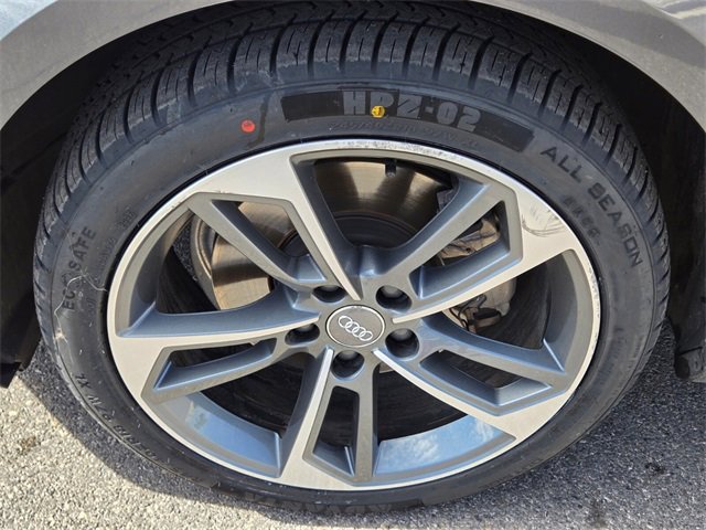 Used 2019 Audi A4 2.0T Premium image 12