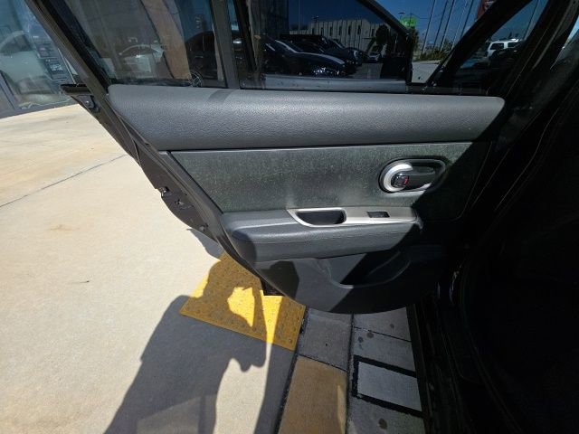 Used 2011 Nissan Versa SL w/ Premium Pkg image 21