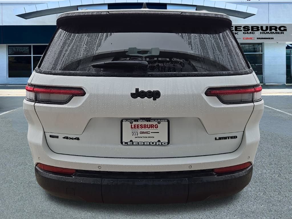 Used 2023 Jeep Grand Cherokee L Limited w/ Black Appearance Package image 6