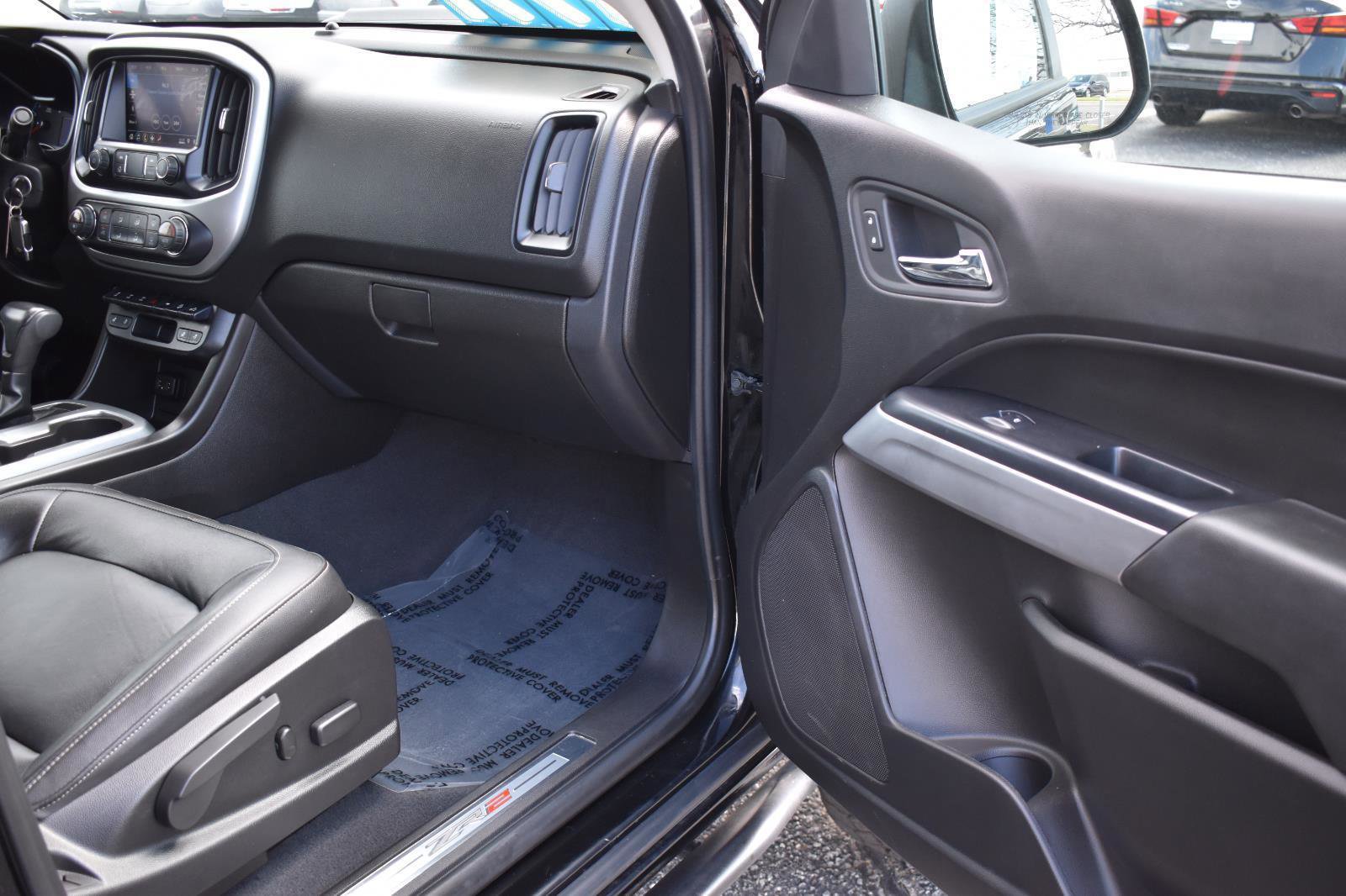 Used 2019 Chevrolet Colorado ZR2 w/ ZR2 Midnight Special Edition image 14