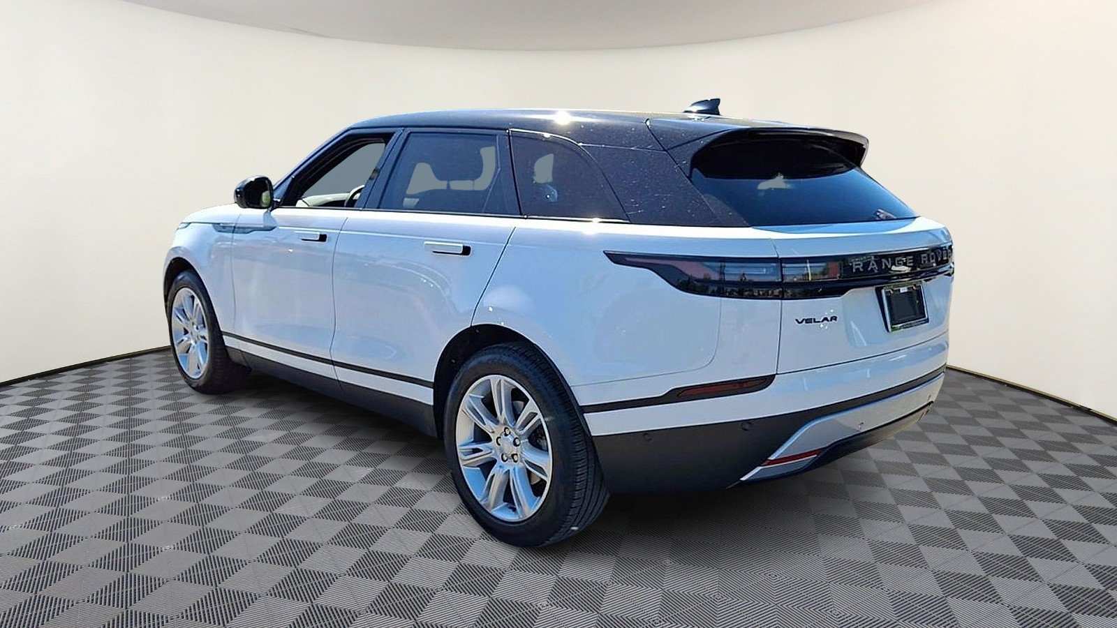 Certified 2026 Land Rover Range Rover Velar S AWD/4WD image 6