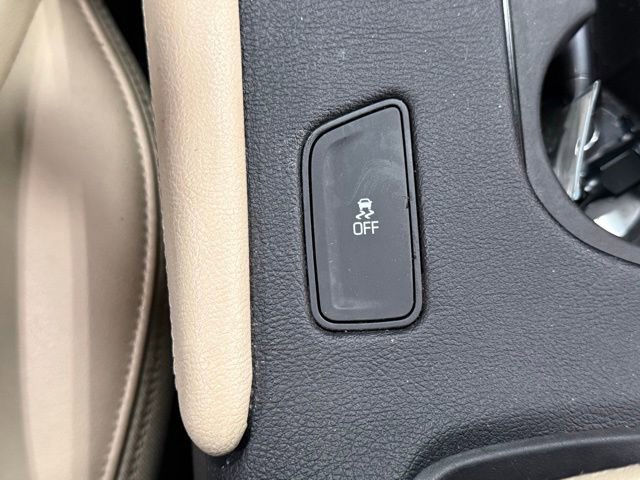 Used 2019 Cadillac XT5 Luxury FWD image 32
