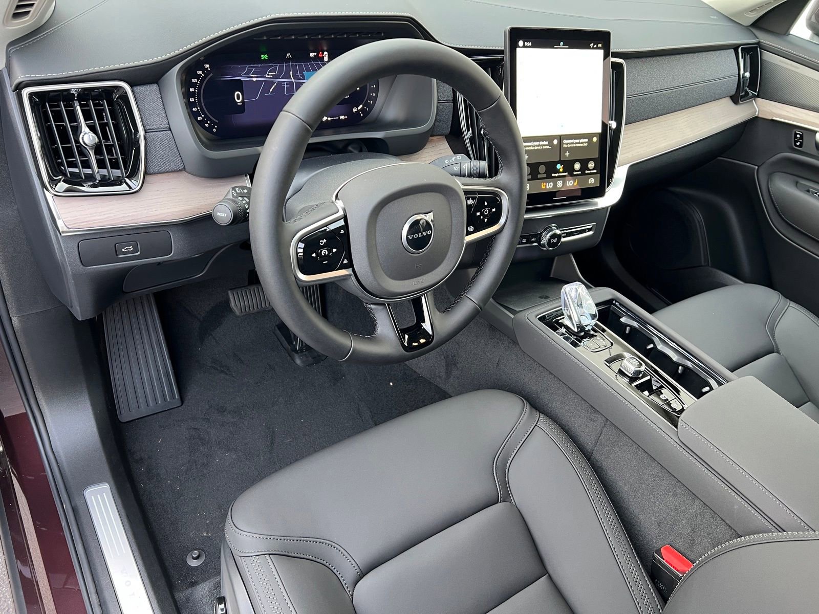 New 2026 Volvo XC90 B6 Plus w/ Protection Package Premier image 12