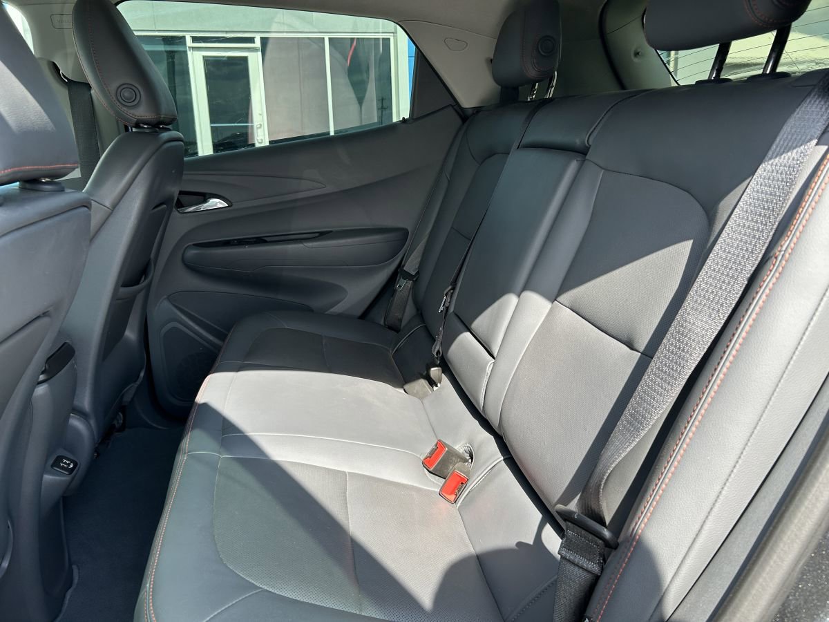 Used 2017 Chevrolet Bolt Premier w/ Driver Confidence II Package FWD image 13