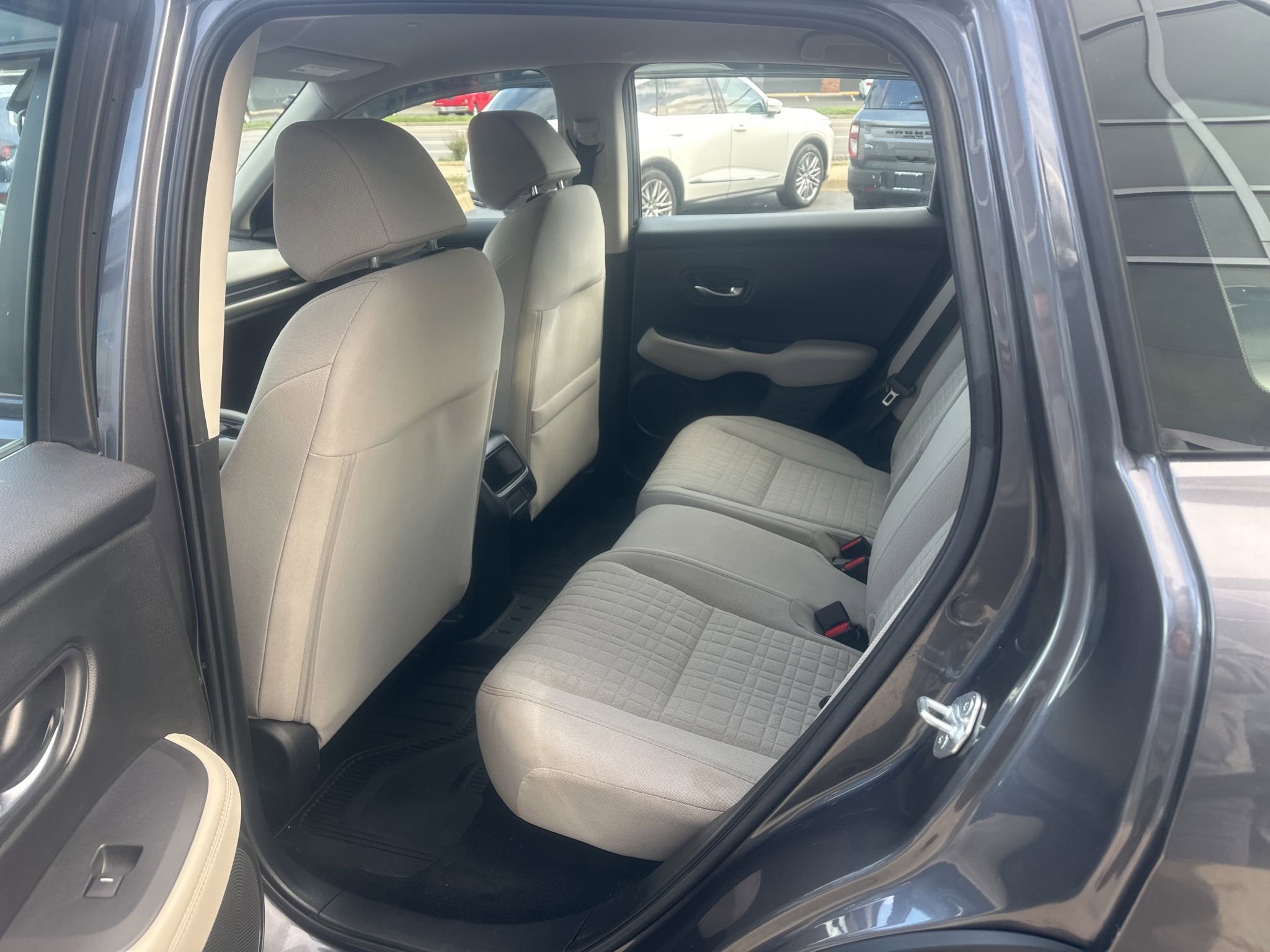 Used 2023 Honda HR-V LX image 15