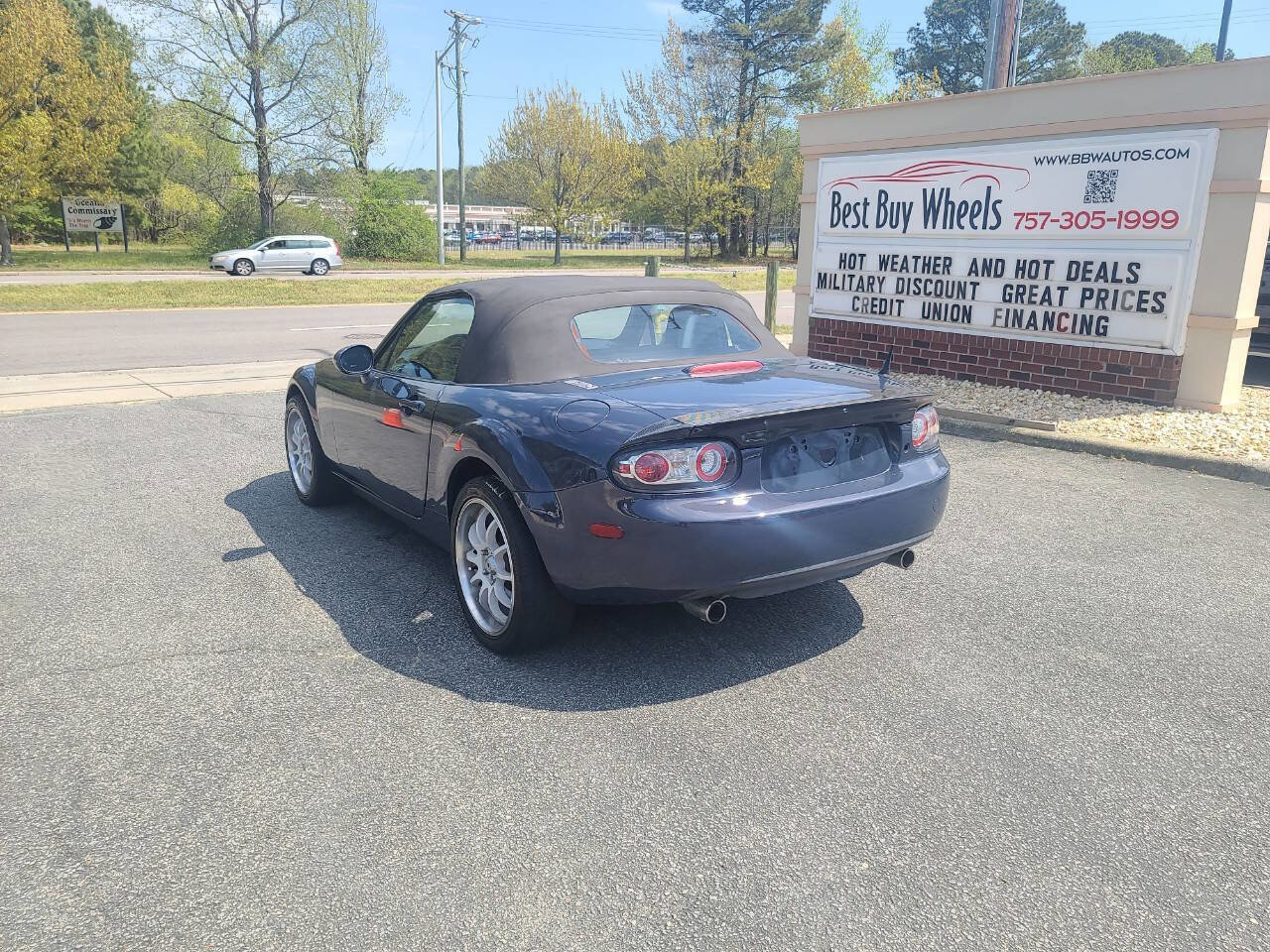 Used 2006 MAZDA MX-5 Miata Touring image 5