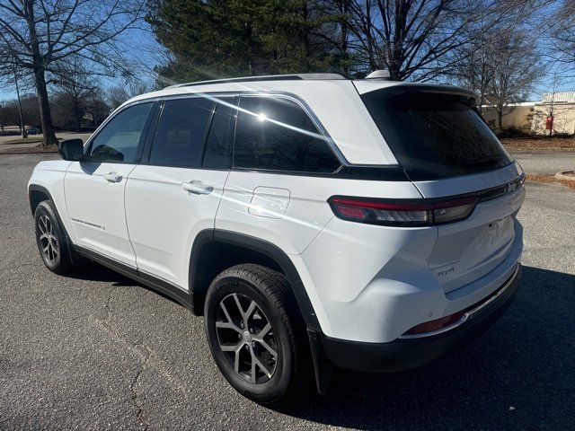 Used 2025 Jeep Grand Cherokee Limited w/ MOPAR Finishing Package image 3