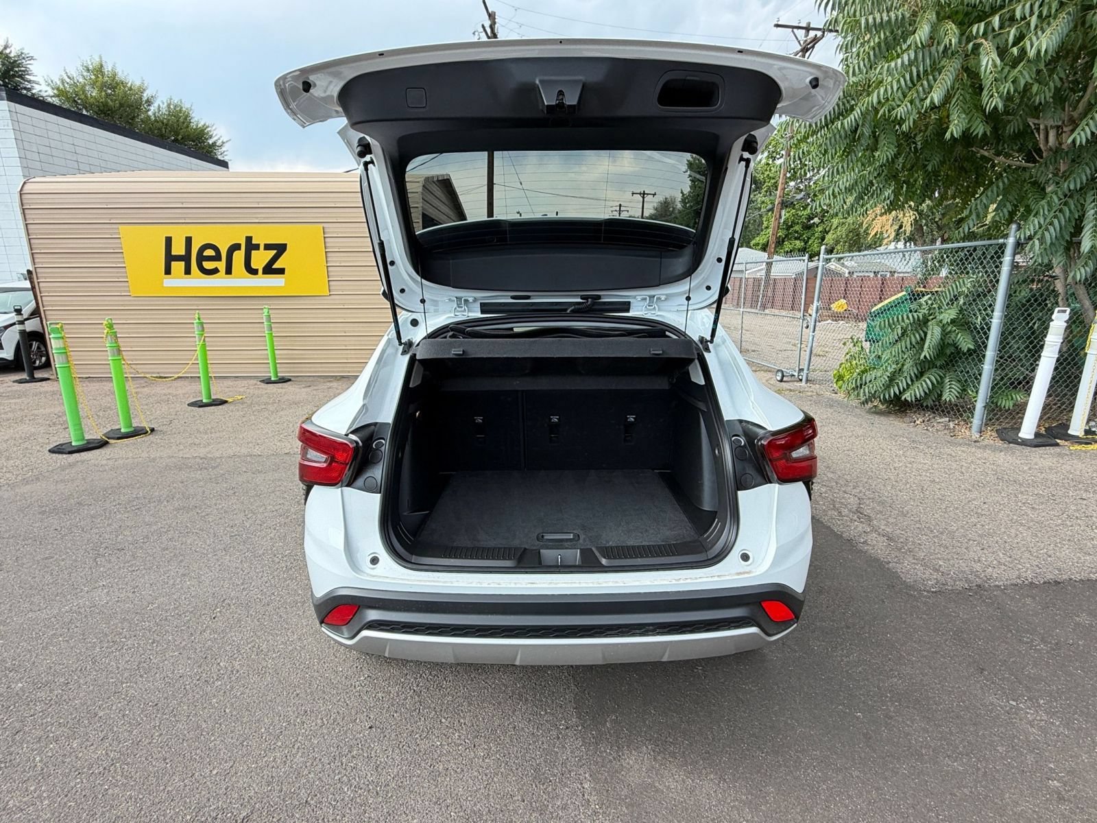 Used 2025 Chevrolet Trax LT FWD image 29