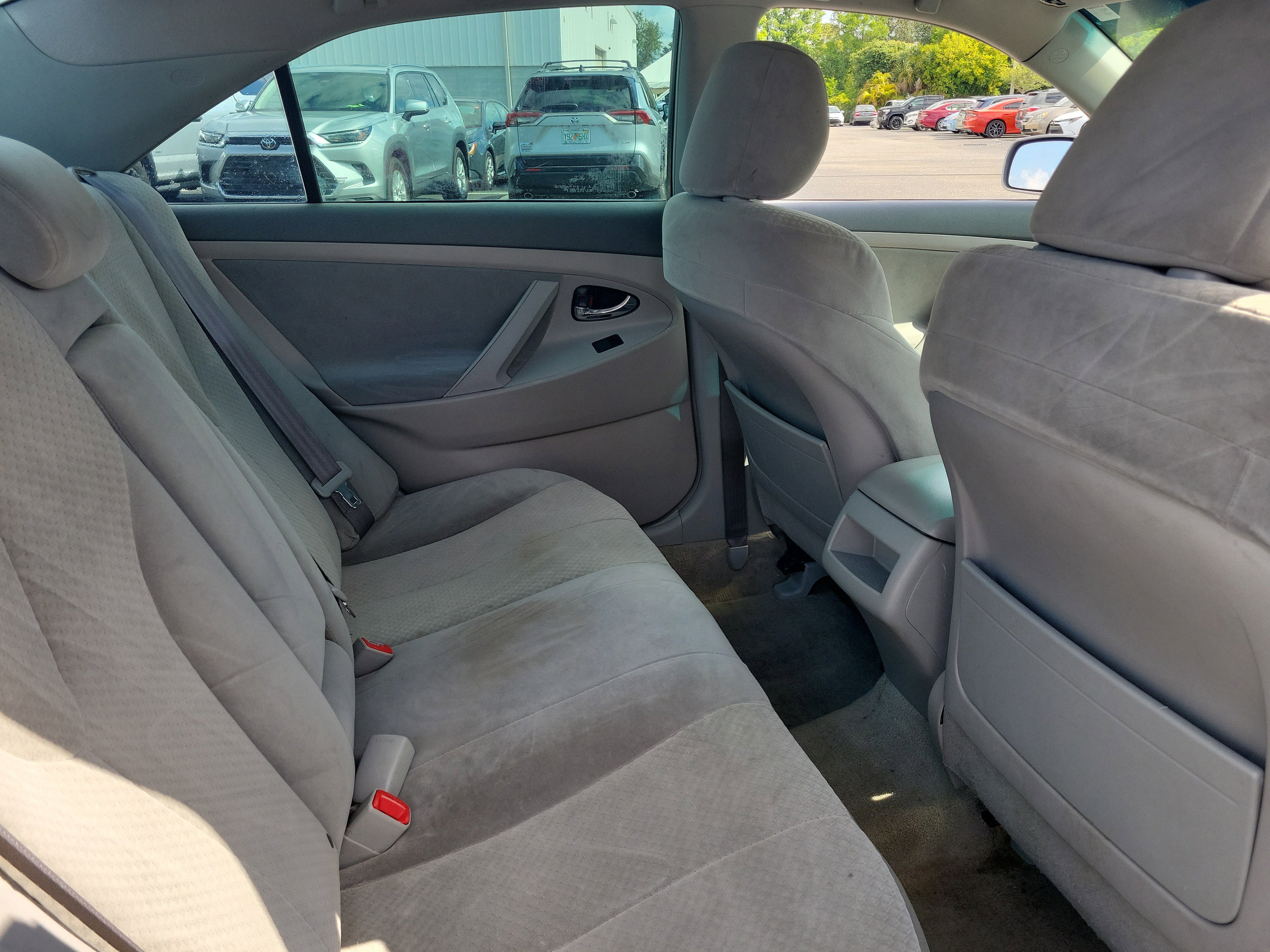 Used 2009 Toyota Camry SE FWD image 13