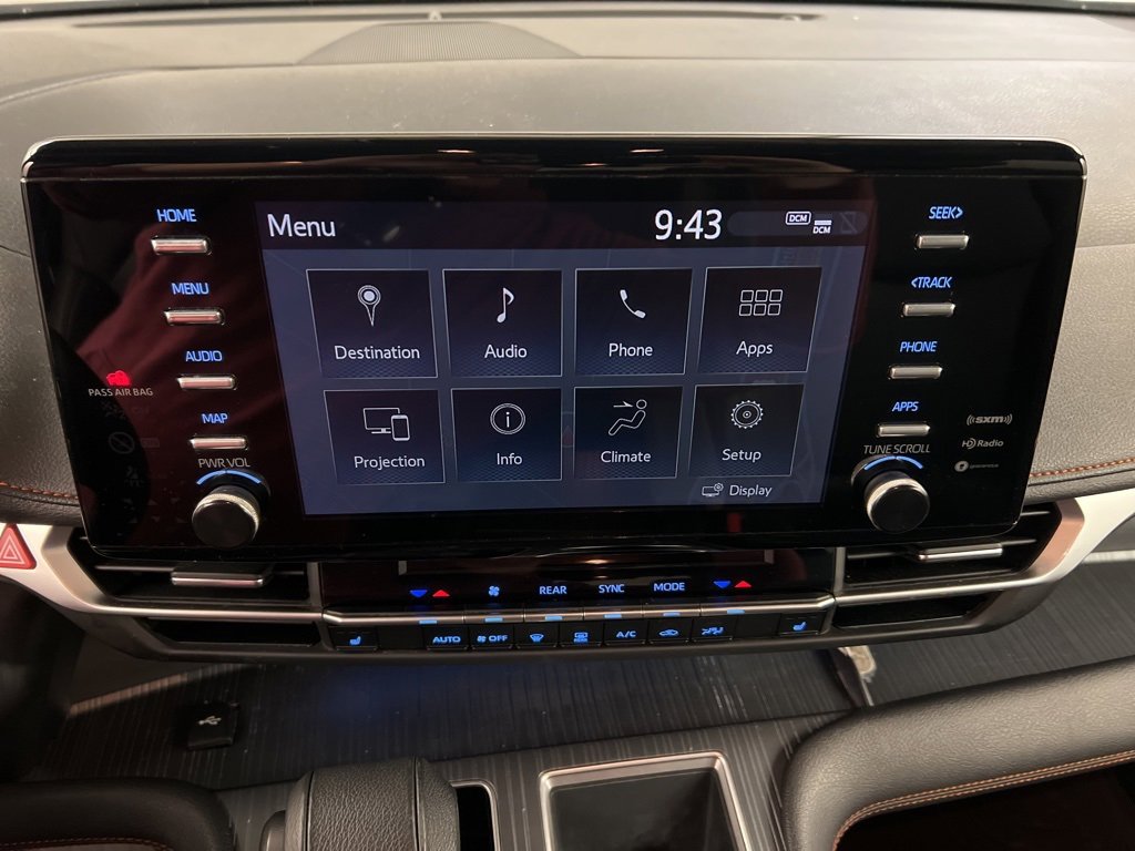 Used 2022 Toyota Sienna XSE image 9