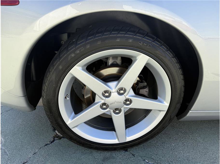 Used 2005 Chevrolet Corvette Coupe w/ Preferred Equipment Group image 15