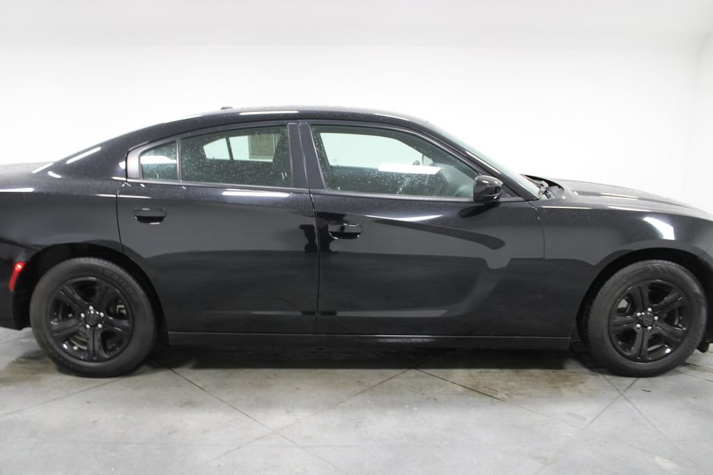 Used 2022 Dodge Charger SXT RWD image 10