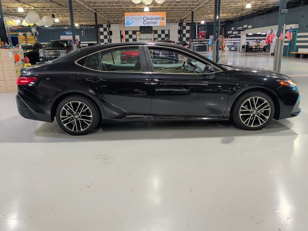 Used 2025 Toyota Camry XLE w/ Premium Plus Package AWD/4WD image 10