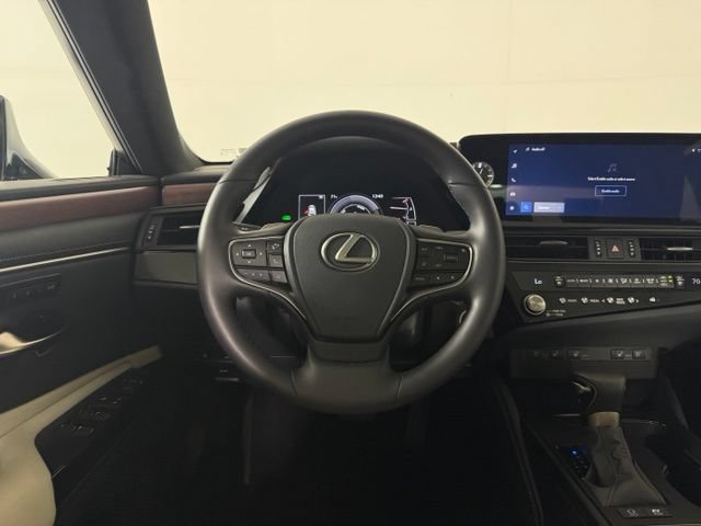 Certified 2025 Lexus ES 300h w/ Premium Package FWD image 37