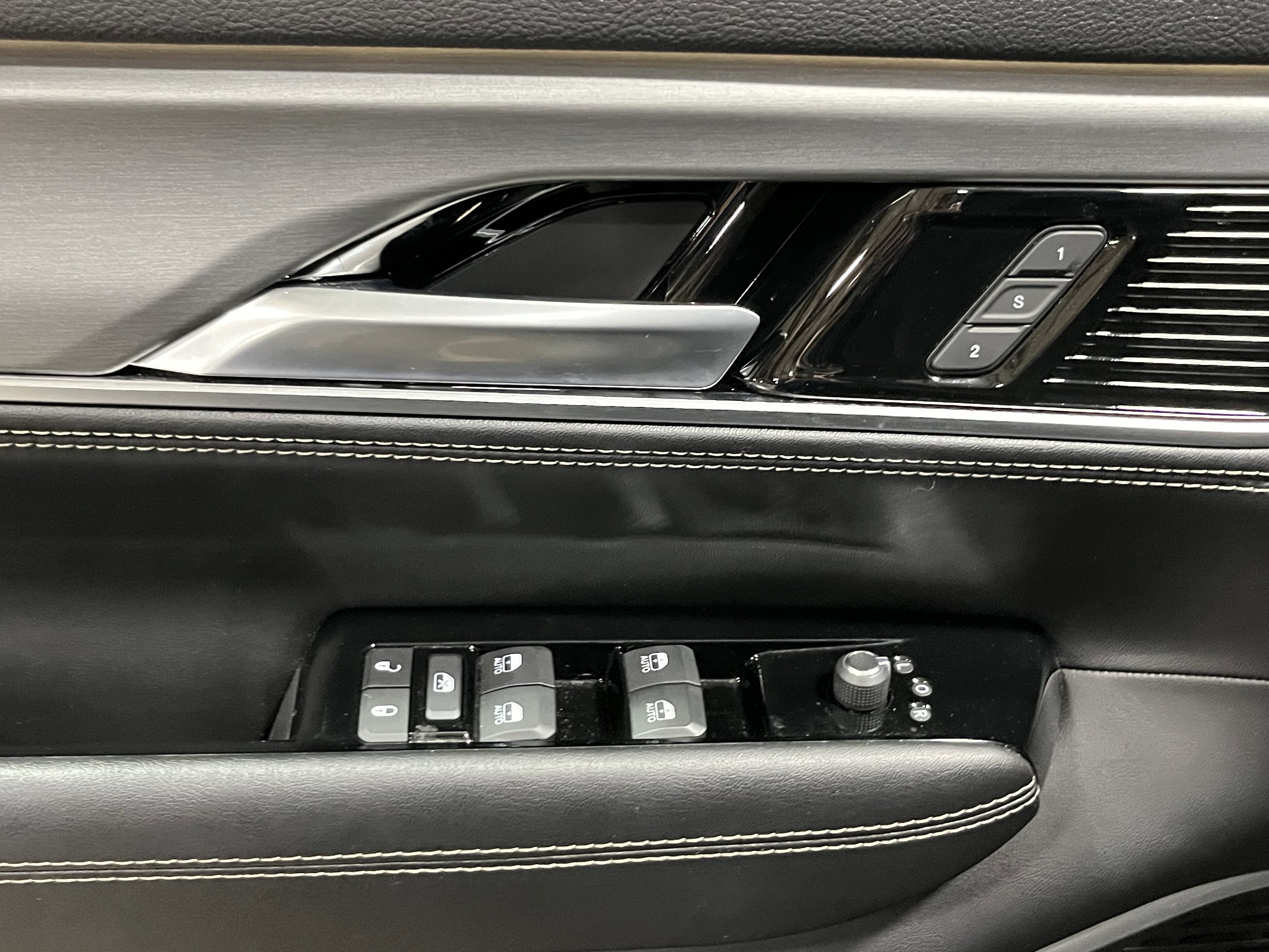 Used 2024 Jeep Wagoneer Series II w/ Convenience Group I image 21