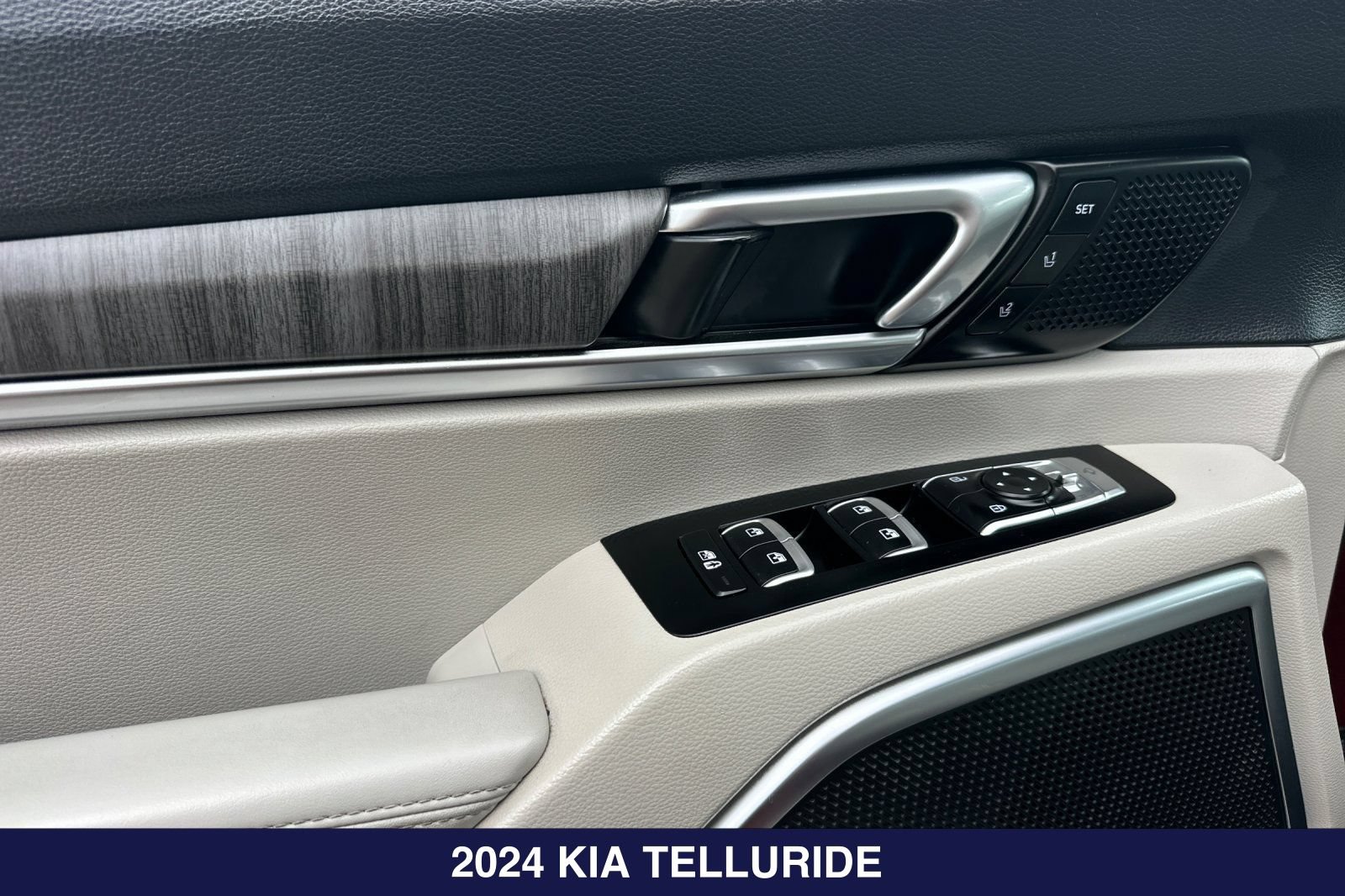Used 2024 Kia Telluride SX Prestige AWD/4WD image 12