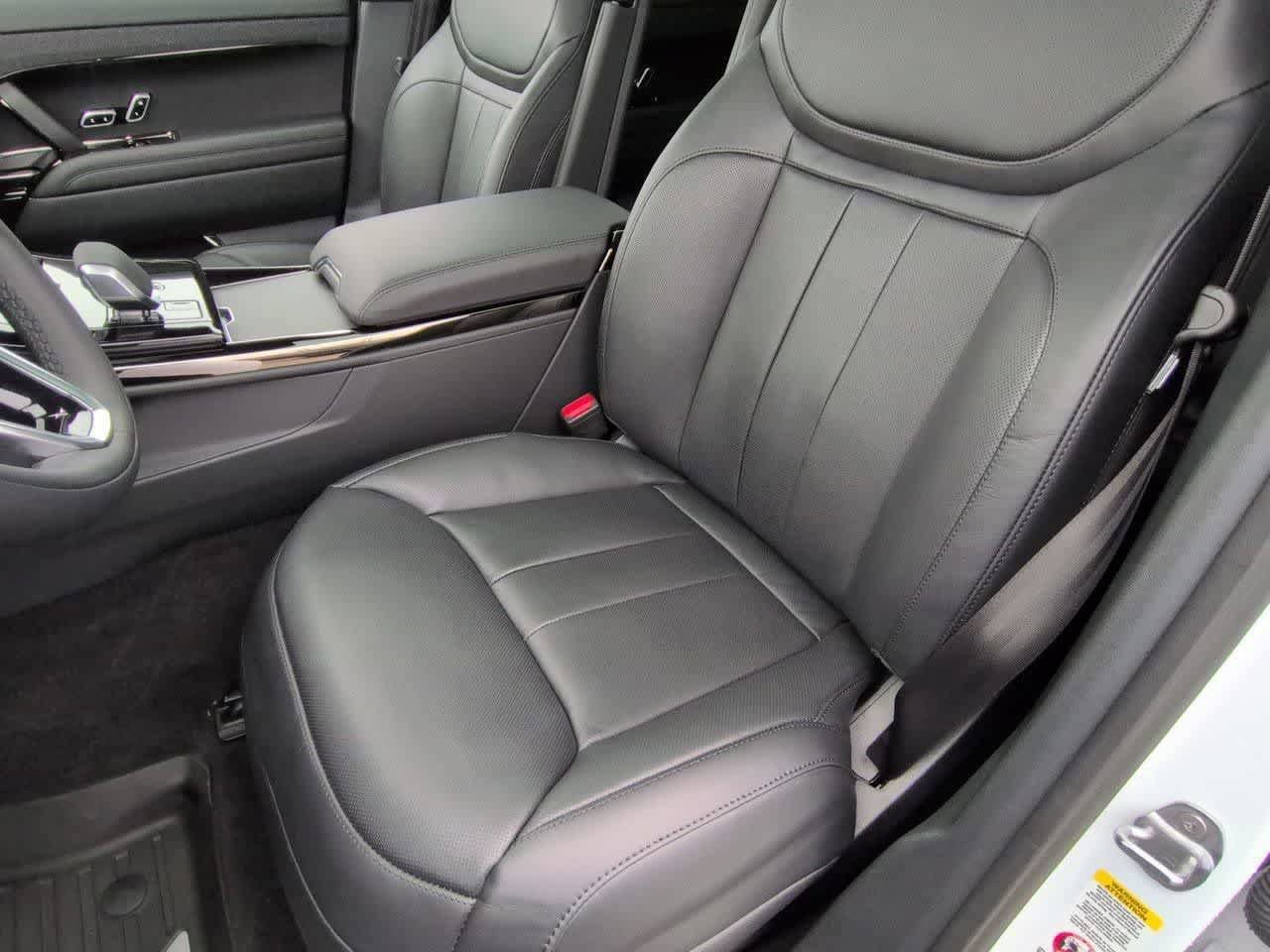 New 2026 Land Rover Range Rover Sport SE AWD/4WD image 16