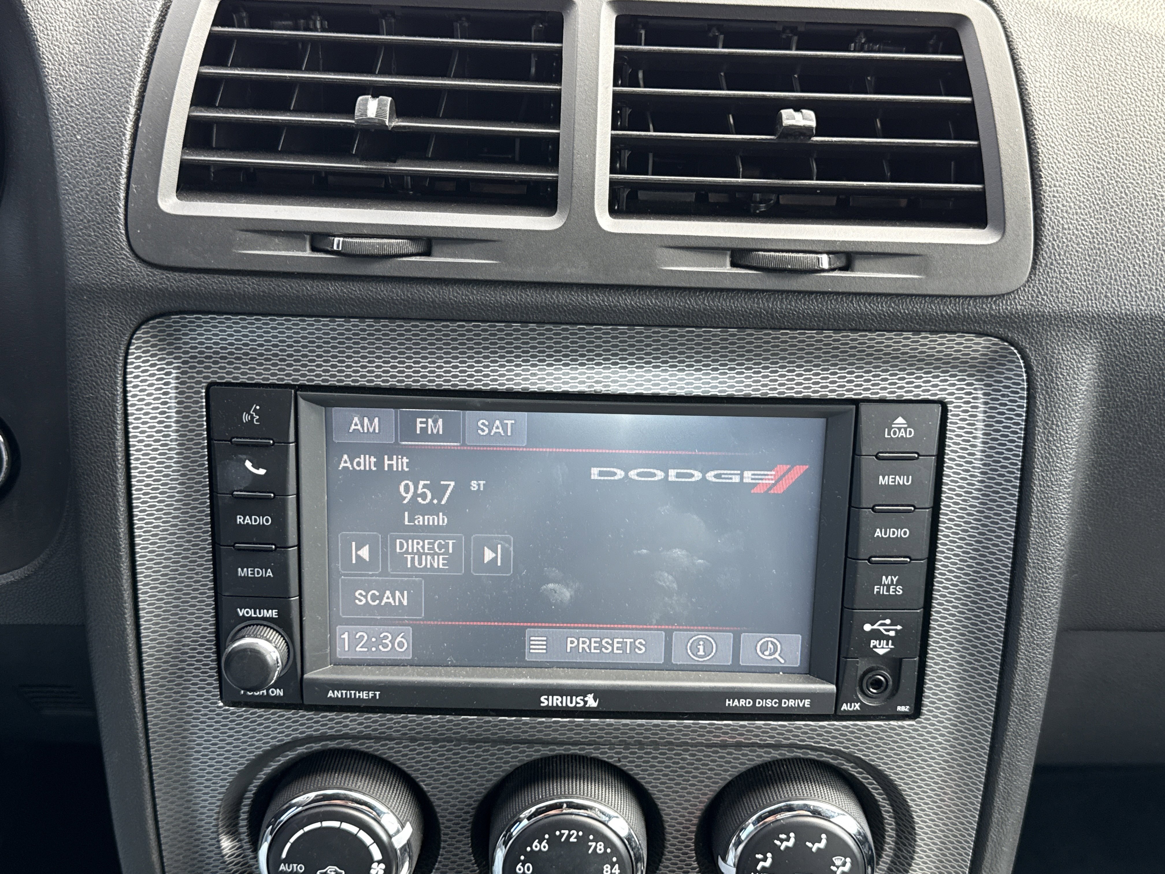 Used 2013 Dodge Challenger R/T image 16