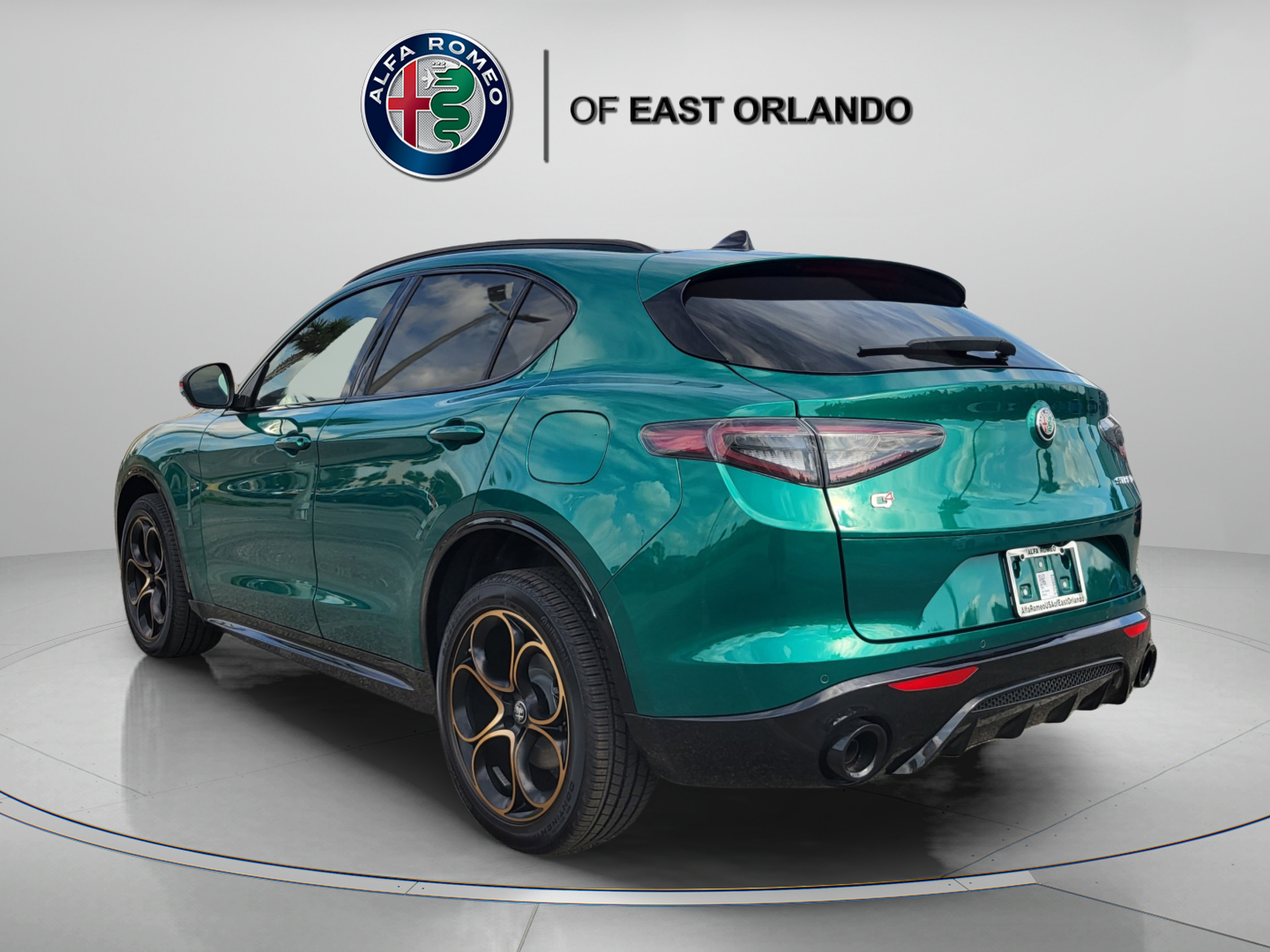 New 2025 Alfa Romeo Stelvio Sprint AWD/4WD image 5