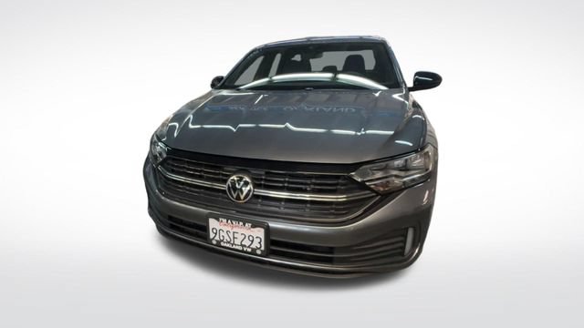 Certified 2023 Volkswagen Jetta Sport FWD image 3