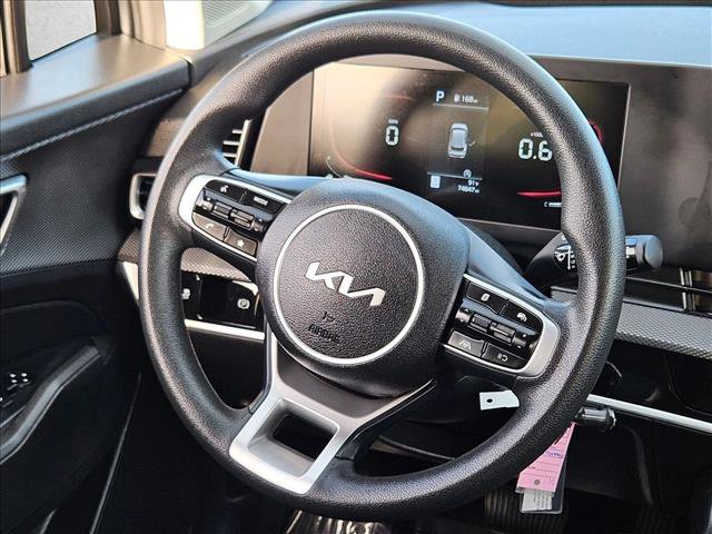 Used 2024 Kia Sportage LX image 11